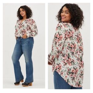 TORRID White Pink Floral Long Sleeve Button Front Long Tunic Blouse Size 3XL